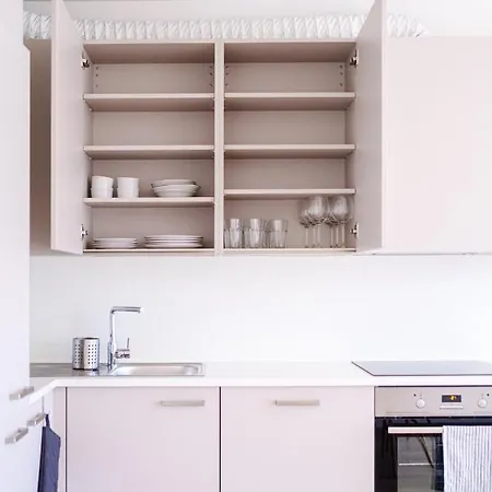Apartment Newly Built In Vibrant Neighbourhood Prague