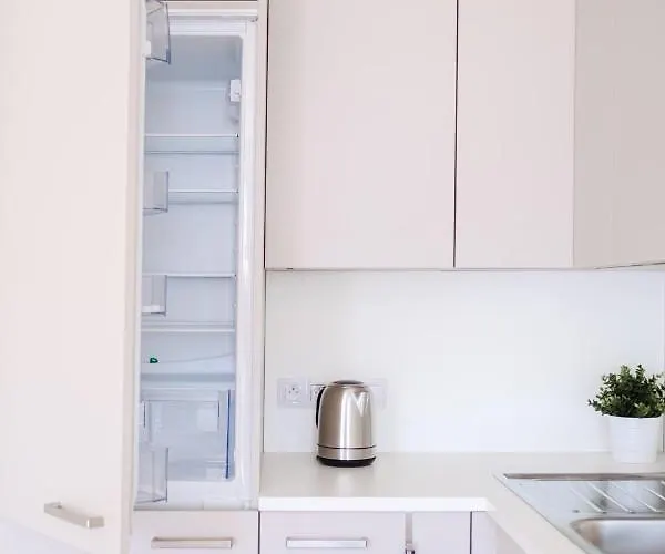 Newly Built In Vibrant Neighbourhood Prague