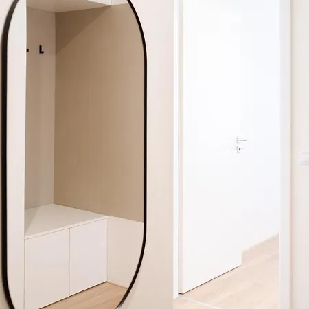Newly Built In Vibrant Neighbourhood * Prága